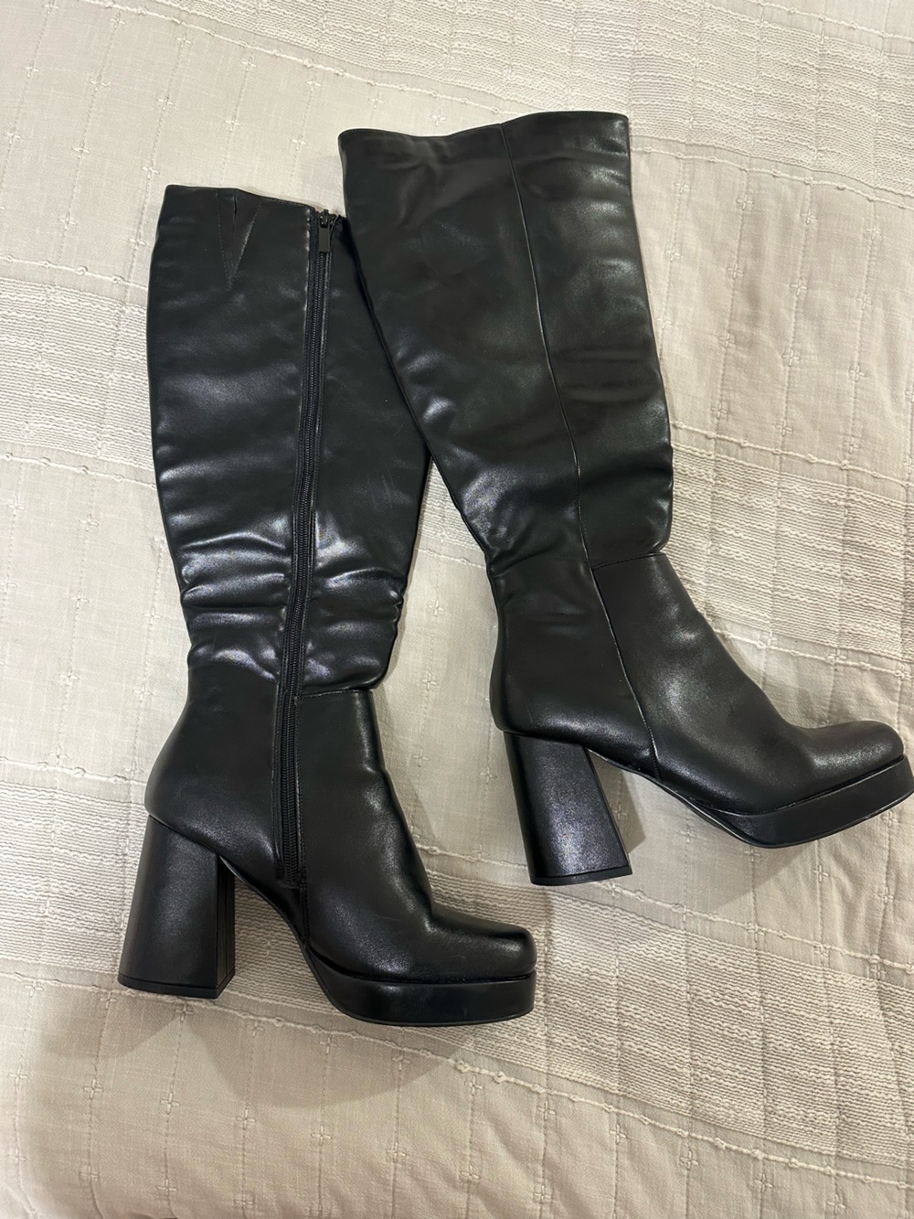 Black Knee-High Block Heel Boots - Women